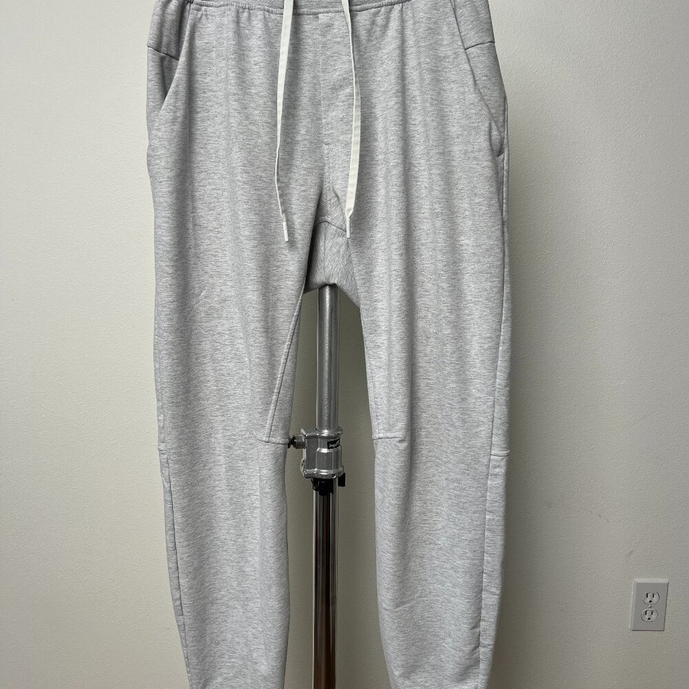 Men's Lululemon Jogger - Medium